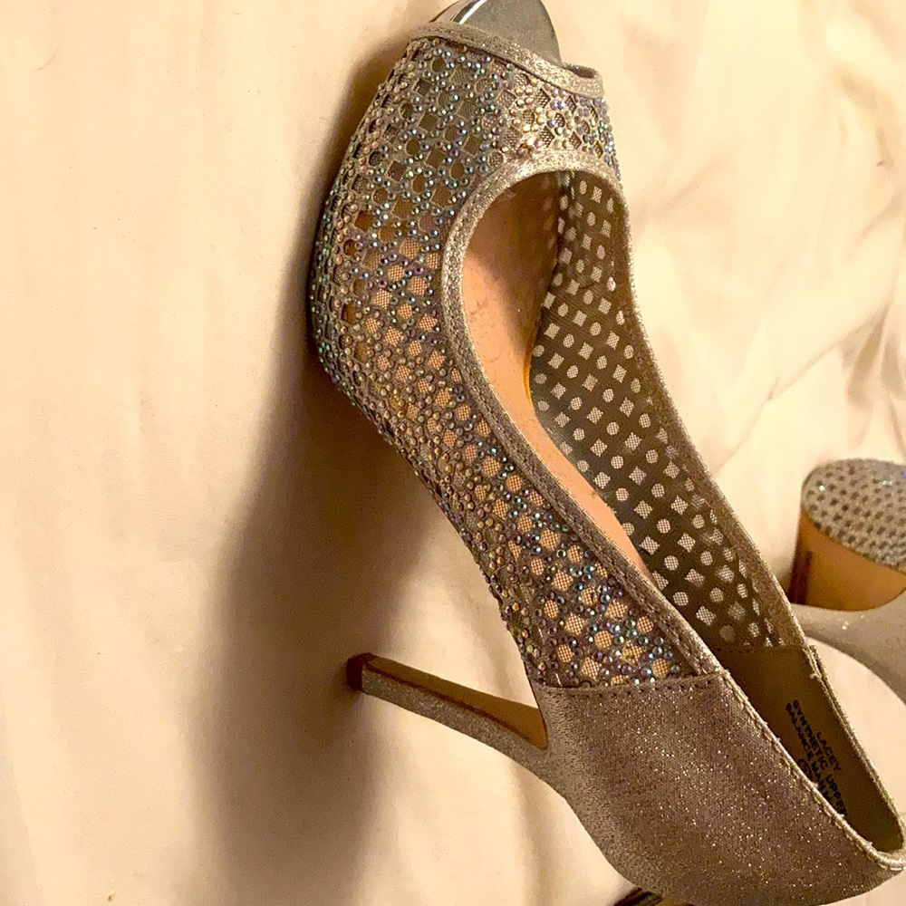 Pageant shoes. New condition. Beautiful silver!